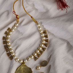SOHI Gold-Plated Pearl Beaded Jewellery Set-image-44