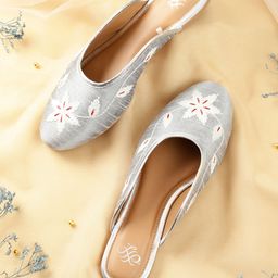 House of Pataudi Women Grey & White Floral Woven Design Mules-image-73