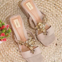 UMNOVE Embellished Open Toe Suede Block Heels-10