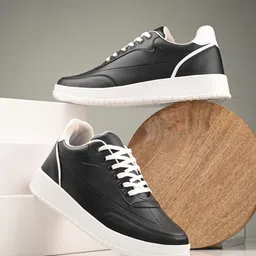 The Roadster Lifestyle Co. Men Black & White Comfort Insole Lightweight Sneakers-picture-11