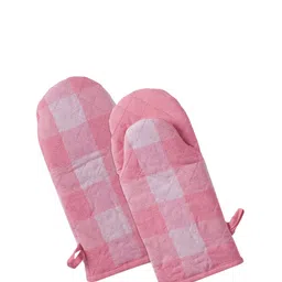 Lushomes Women Set Of 2 Pink & White Checked Cotton Kitchen Gloves-48