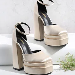 Flat n Heels Square Toe Platform Heels-0