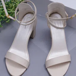 Misto Open Toe Comfortable Block Heels With Ankle Loop-2