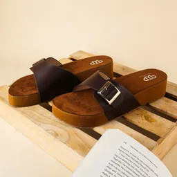 THE WHITE POLE Buckle Detail Open Toe Flats-14