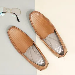 Duke Men Tan Solid Synthetic Loafers-picture-23