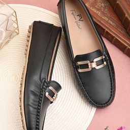 Fashion Victim Women Textured Round Toe Lightweight Loafers-50