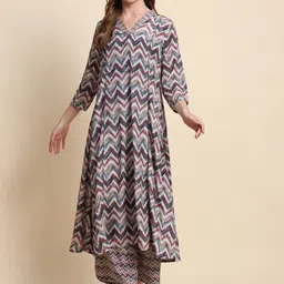 TOOCHKI Women Printed Regular Kurta with Palazzos-picture-40