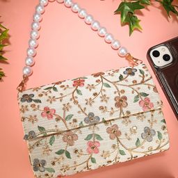 gaura pakhi Embellished Purse Clutch-image-11