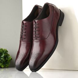 San Frissco Men Textured Leather Formal Oxfords-image-99
