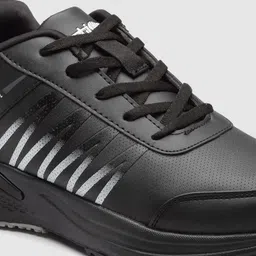 Action Men Mesh Running Shoes image 2