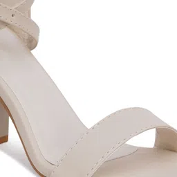 Misto Open Toe Comfortable Block Heels With Ankle Loop image 3