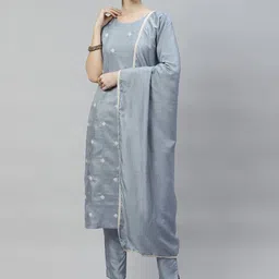 heemara Women Grey Floral Embroidered Kurta with Trousers & Dupatta-image-7