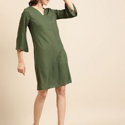 DODO & MOA Women Green Solid V-neck Fit & Flare Dress-image-93