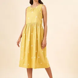 AKKRITI BY PANTALOONS Floral Printed Round Neck Fit & Flare Midi Dress-image-83