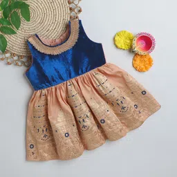 MANY FROCKS & Girls Ethnic Motifs Printed Fit & Flare Dress-35