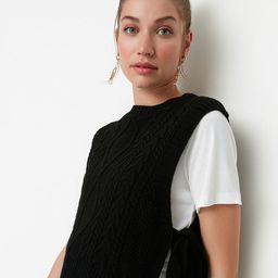 Trendyol Women Black Cable Knit Acrylic Crop Sweater Vest-image-27
