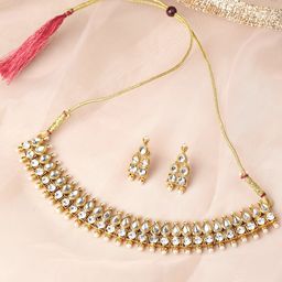 Priyaasi Off-White Gold-Plated Kundan-Studded Jewellery Set image 1