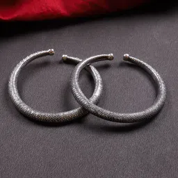 FIROZA Set Of 2 Oxidised Matsya Engraved Kada Anklets-16