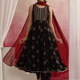 Khushal K Women Floral Printed Angrakha Kurta with Palazzos & With Dupatta-picture-26