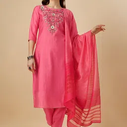 Berrylicious Yoke Design Beads and Stones Chanderi Cotton Kurta With Trousers & Dupatta-picture-3