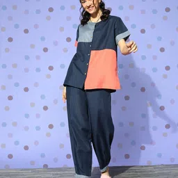 Bannos Swagger Women Navy Blue Colourblocked Workleisure Set-picture-18