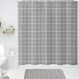 UMAI Grey & White 3 Pieces Printed Shower Curtain & Bathmats-7