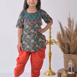 Sangria Girls Printed Pure Cotton Kurti With Dhoti Pants-image-97