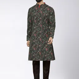 KISAH Floral Printed Mandarin Collar Straight Kurta With Trousers-13