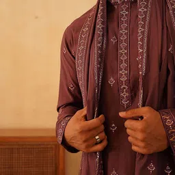 Jompers Men Floral Embroidered Regular Sequinned Kurta with Pyjamas & With Dupatta image 2