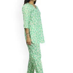 Freesia Array Floral Printed V-Neck Pure Cotton Top With Trousers image 2