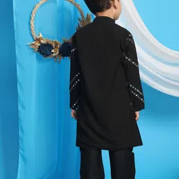 VASTRAMAY Boys Embroidered Regular Mirror Work Kurta & Pyjamas image 4