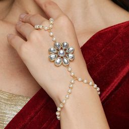 OOMPH Women Kundan Ring Bracelet-21