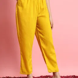 VredeVogel Ethnic Motifs Yoke Design Regular Thread Work Kurta with Trousers & Dupatta image 5