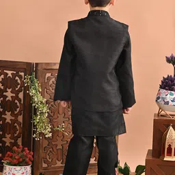 Superminis Boys Mandarin Collar Sequinned Kurta With Pyjamas & Nehru Jacket image 3