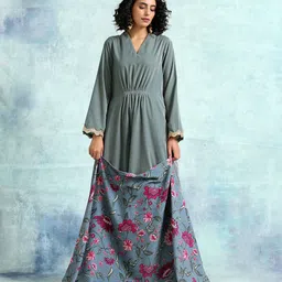 trueBrowns Women Grey Floral Printed Velvet Shawl-image-49