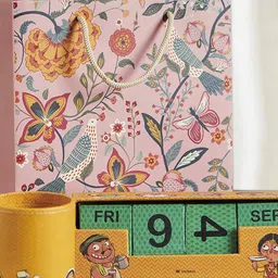 Chumbak Set of 2 Printed Calendar & Pen Holder Gift Set image 1