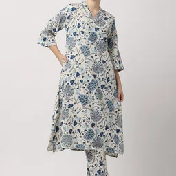 BLACK & BLAH BLAH Women Floral Printed Regular Pure Cotton Kurta with Trousers-picture-13