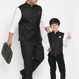 VASTRAMAY Men Black Solid Nehru Jacket-25