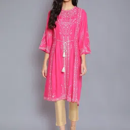W Women Pink & White Ethnic Motifs Printed Keyhole Neck Kurta-11