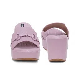 Sherrif Shoes Textured Wedge Heels With Buckle image 4
