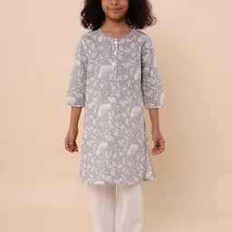 Sangria Kids-Girls Ethnic Motifs Printed Pure Cotton A-Line Kurta With Trouser Set-28