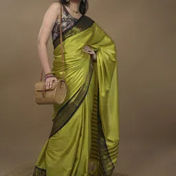 HELLA FASHIONS Striped Zari Saree-picture-55