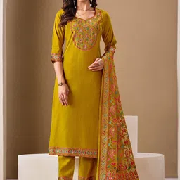 MOJILAA Women Printed Regular Mirror Work Kurta with Trousers & With Dupatta image 5