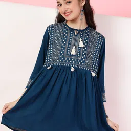 BAESD Embroidered Keyhole Neck Top-picture-1