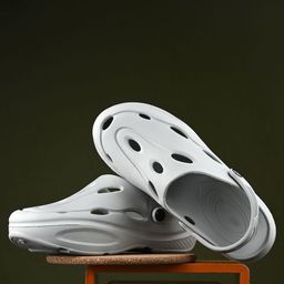Vellinto Men Clog Flip Flops-image-9
