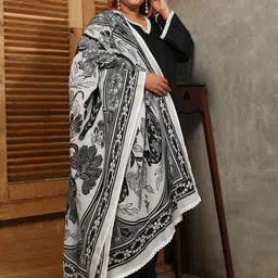 Instafab Plus V Neck Linen Kurta With Palazzos & Dupatta image 4