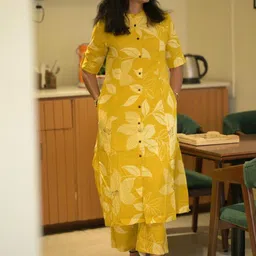 DIVASTRI Women Floral Printed Regular Kurta with Palazzos-picture-16