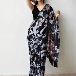 DIVASTRI Floral Printed Saree-picture-42