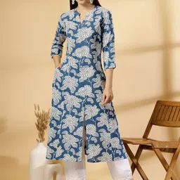 Pistaa Women Floral Checked Flared Sleeves Thread Work Kurta-34