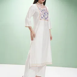 Vishudh Women Ethnic Motifs Yoke Design Regular Thread Work Kurta with Palazzos & With Dupatta image 3